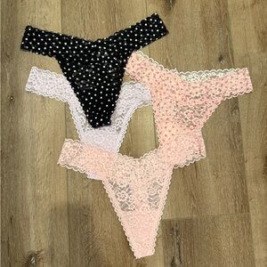 NWT Victoria’s Secret Lace Thongs Size XL